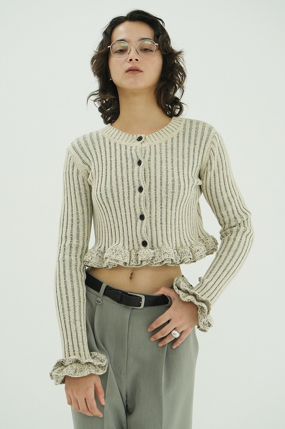 W FACE SHORT FRILLED KNIT TOPS