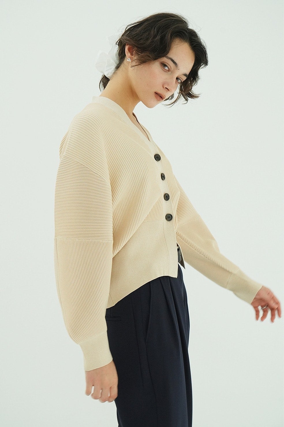 CURVED SLEEVE KNIT CARDIGAN