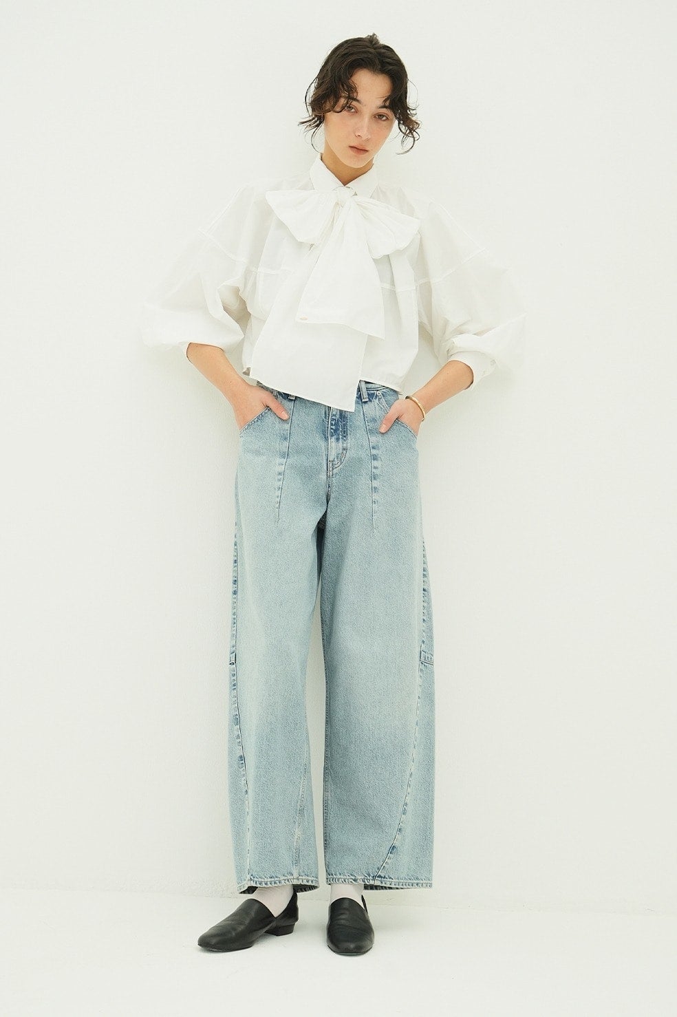 COCOON BULKY DENIM PANTS