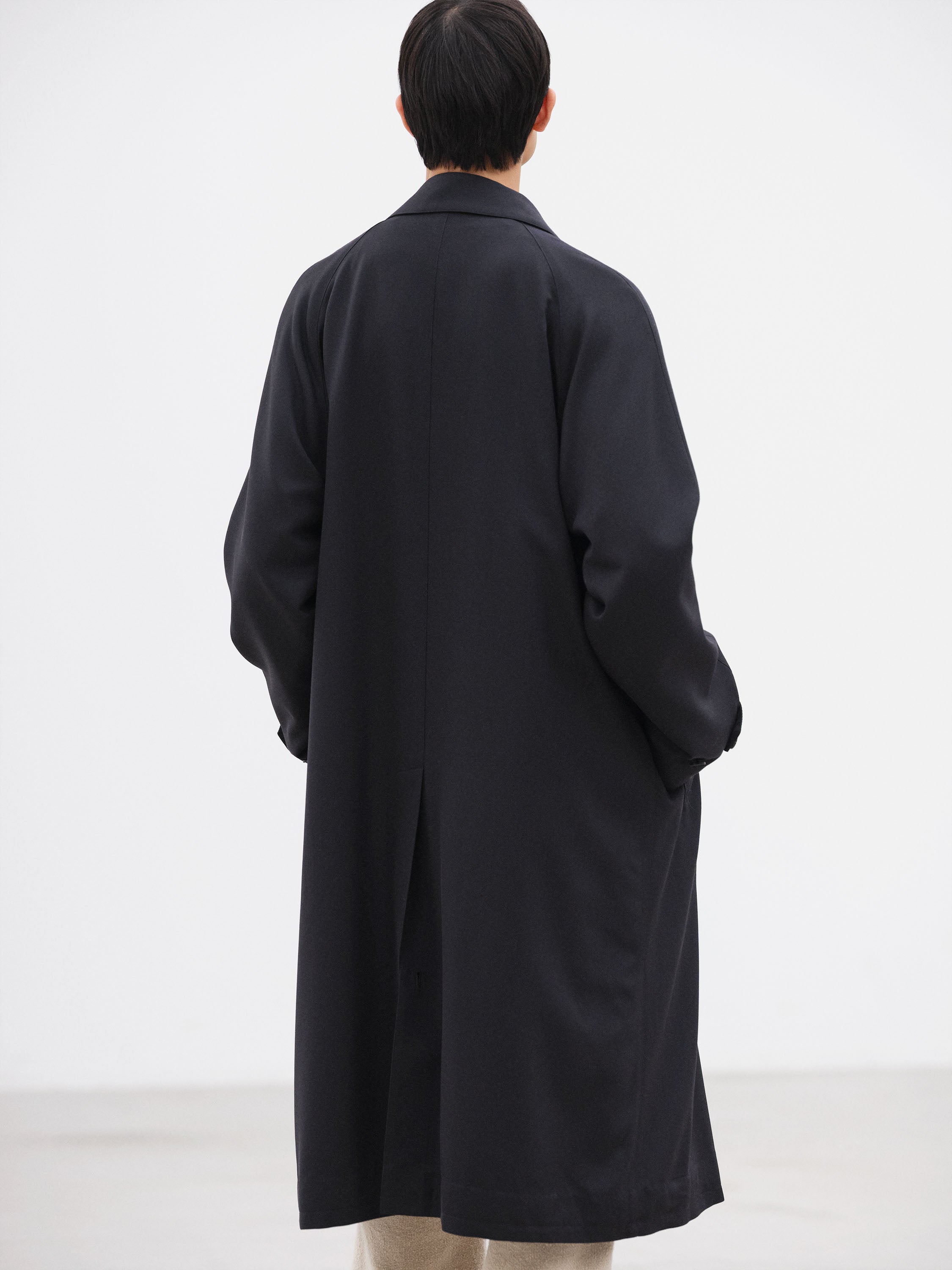 ULTRA FINE WOOL TWILL WOOL-LINED COAT