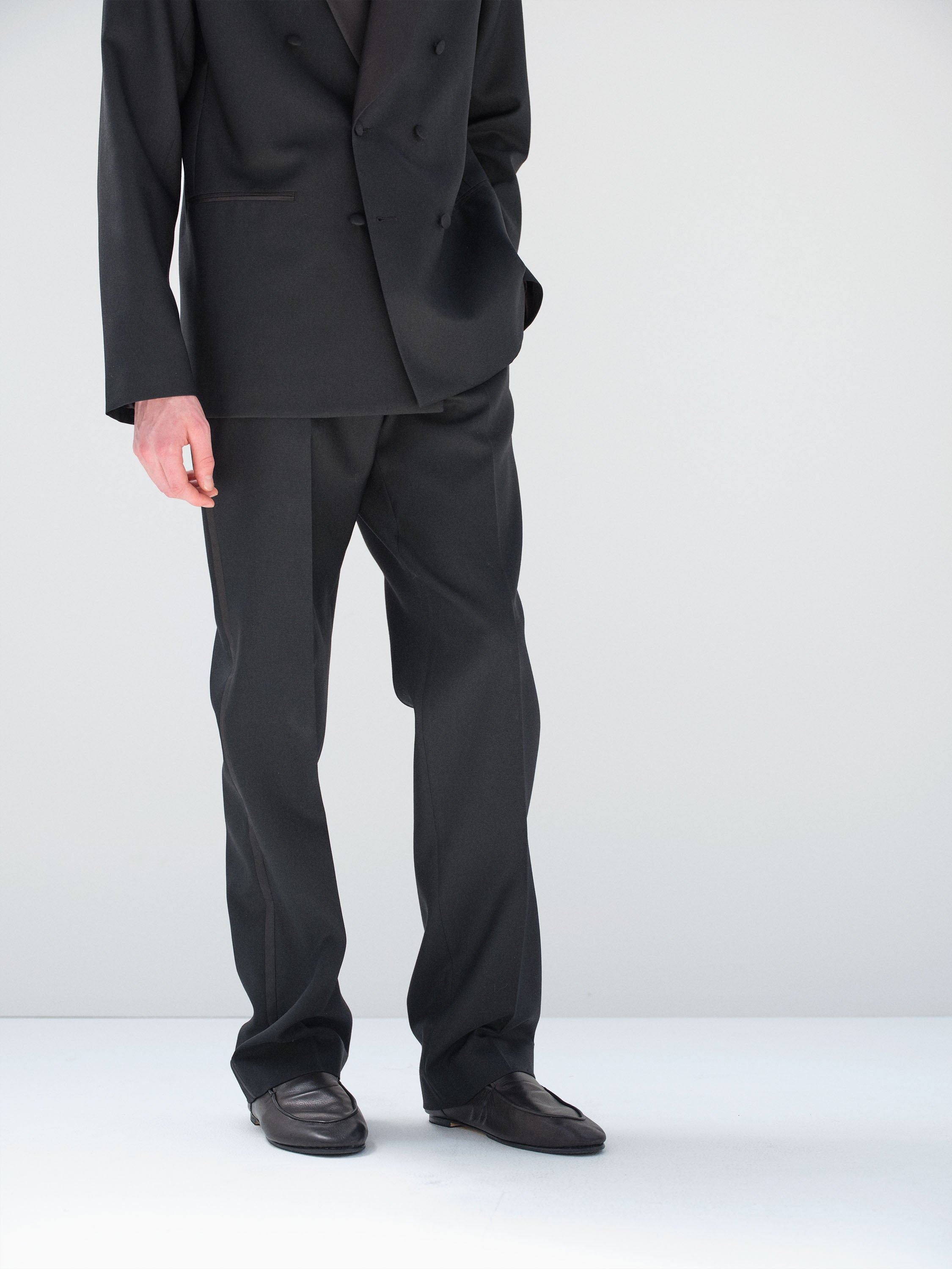 HIGH-DENSITY WOOL WORSTED SLACKS