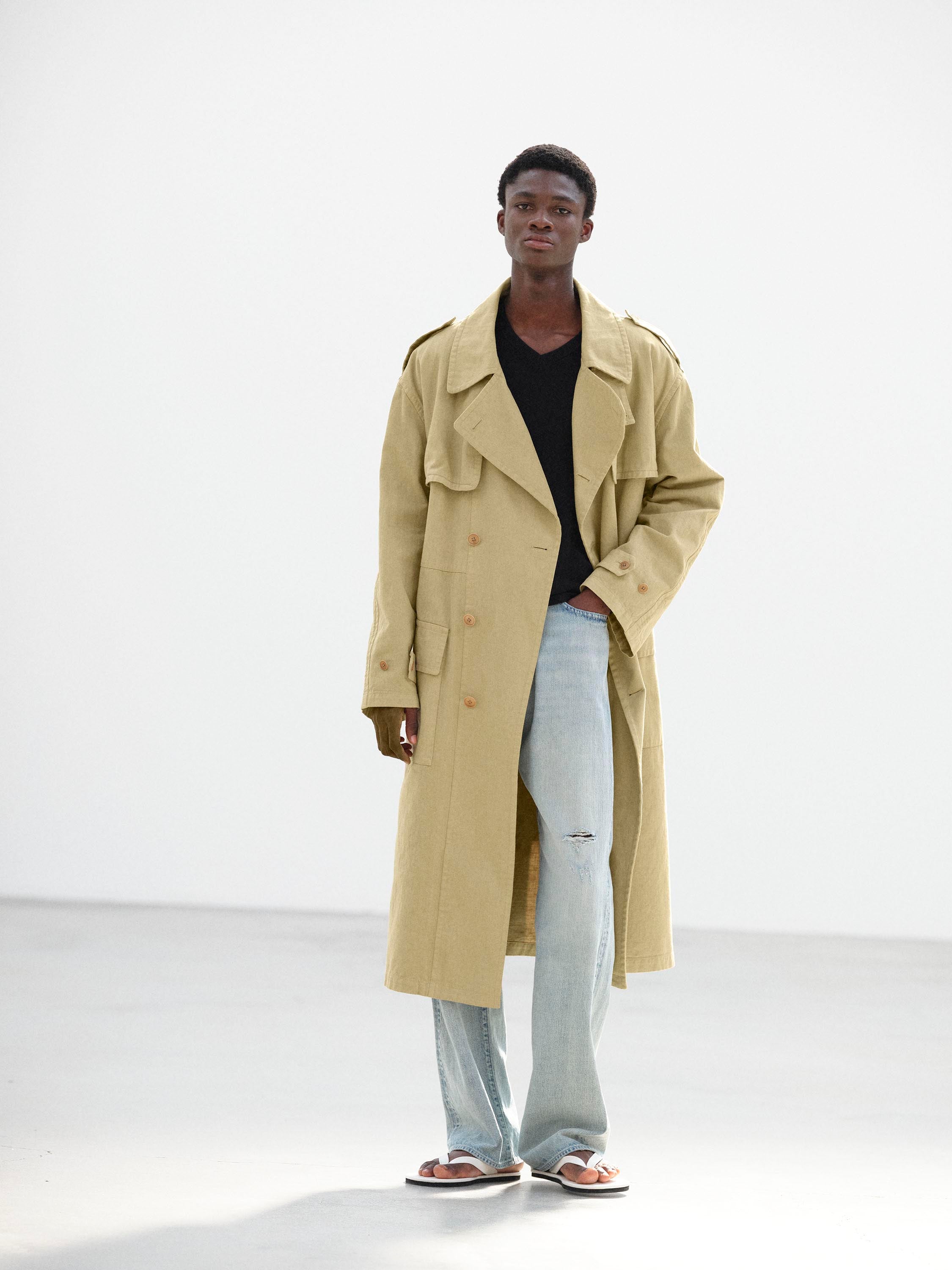 GARMENT-DYED TEXTURED CHINO COAT