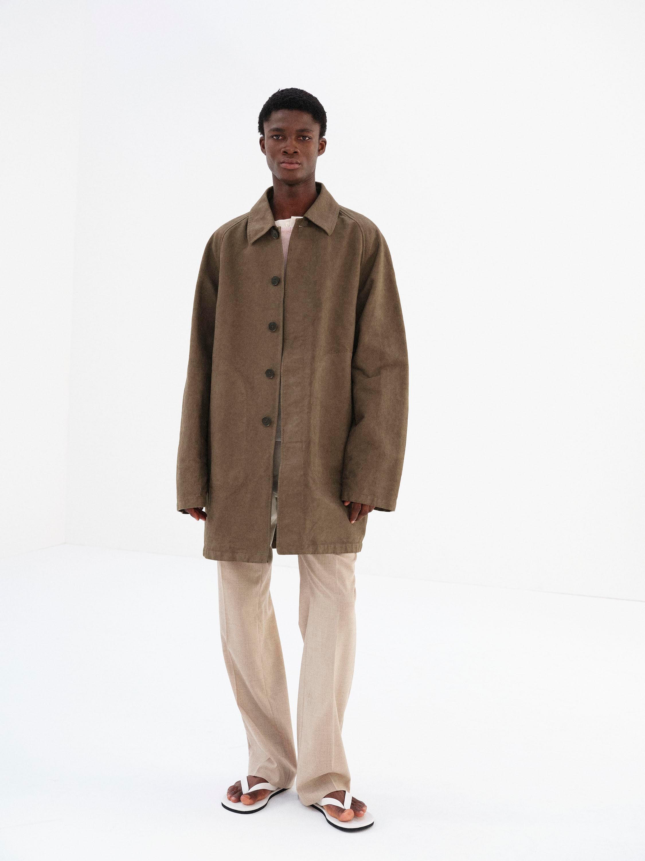 GARMENT-DYED ORGANIC COTTON HEAVY TWILL SHORT COAT