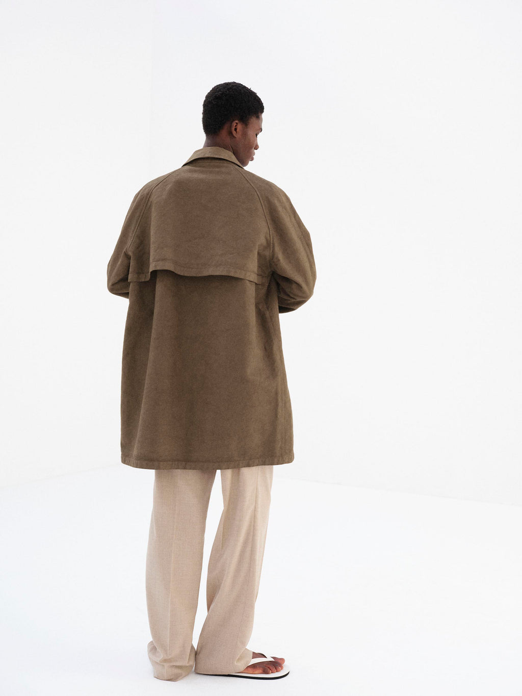 GARMENT-DYED ORGANIC COTTON HEAVY TWILL SHORT COAT