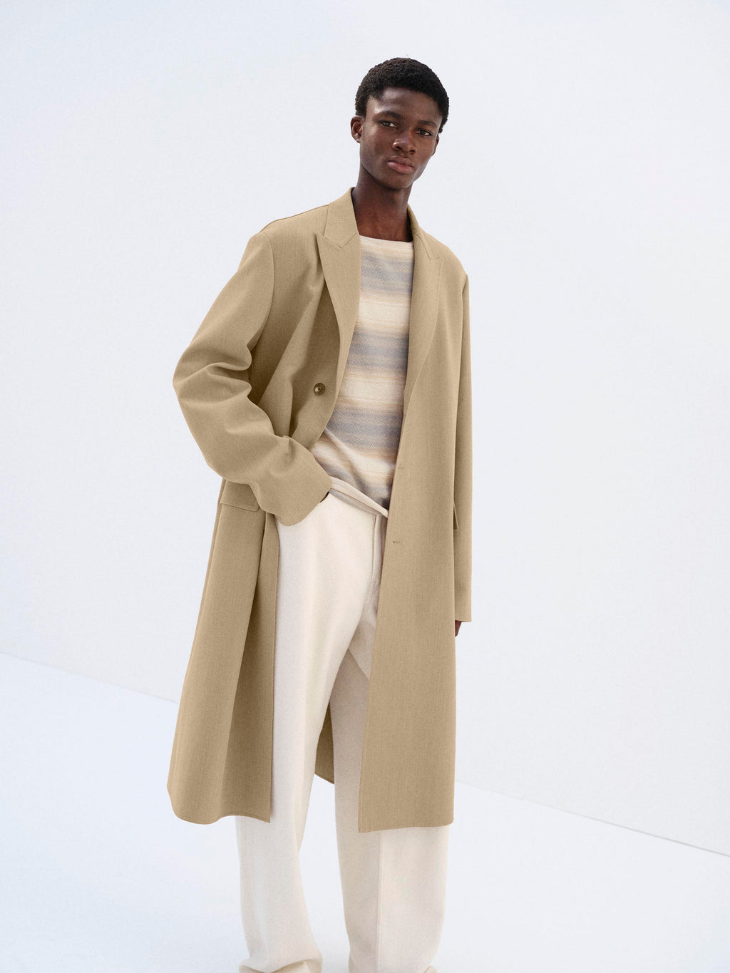 STRUCTURED WOOL GABARDINE HAND SEWN COAT