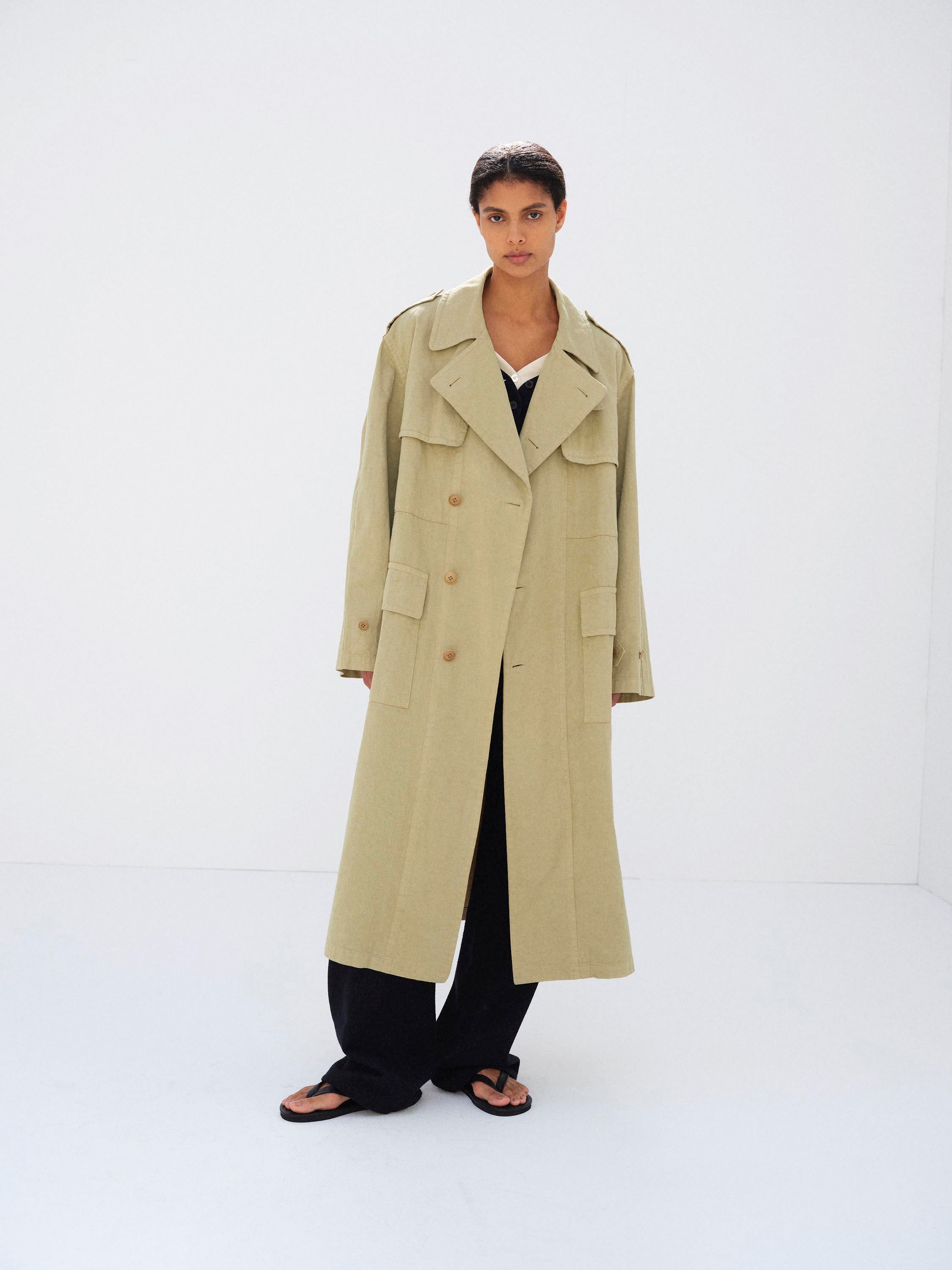 GARMENT-DYED TEXTURED CHINO COAT