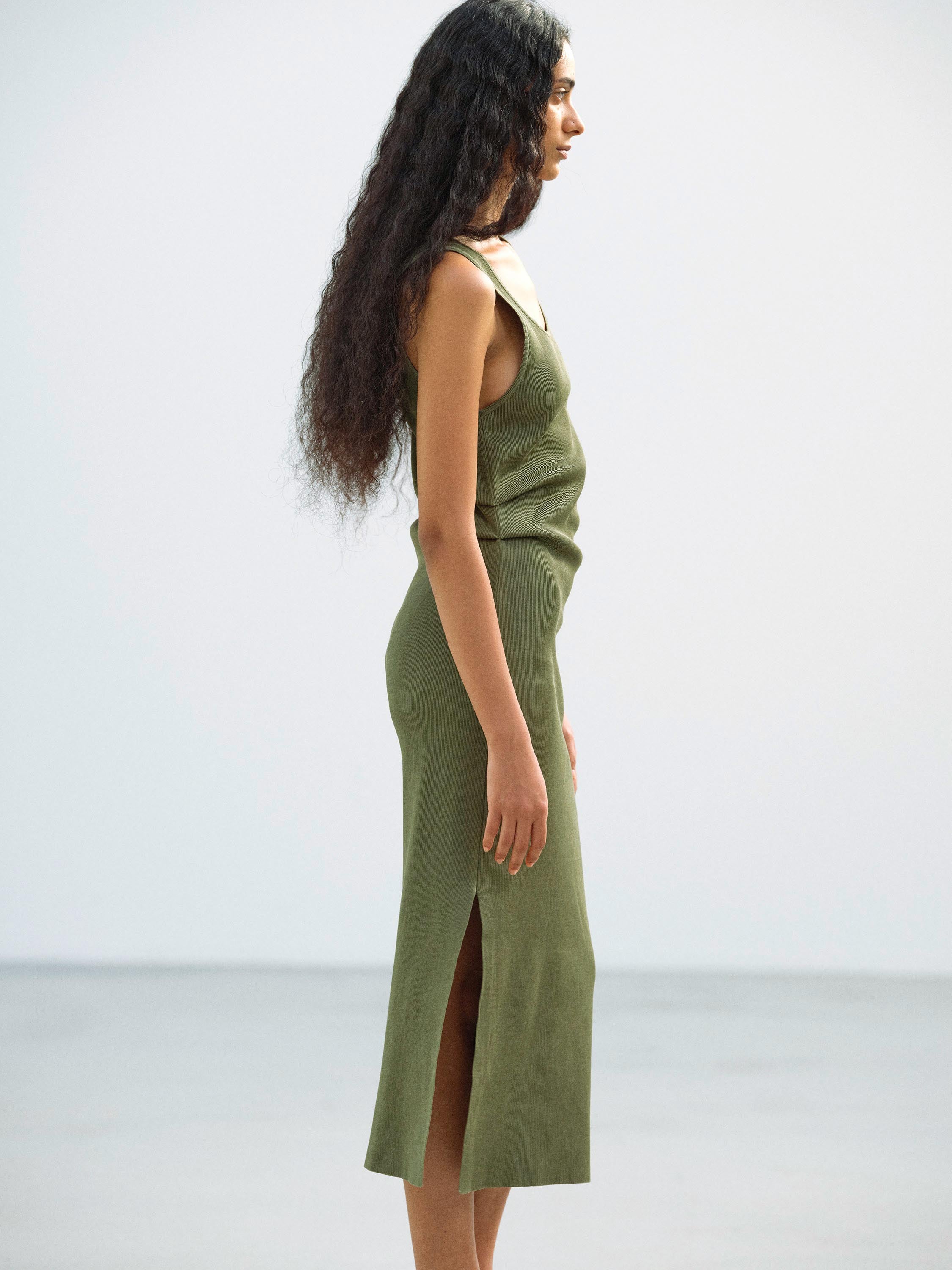 HIGH GAUGE TUCK RIB KNIT DRESS