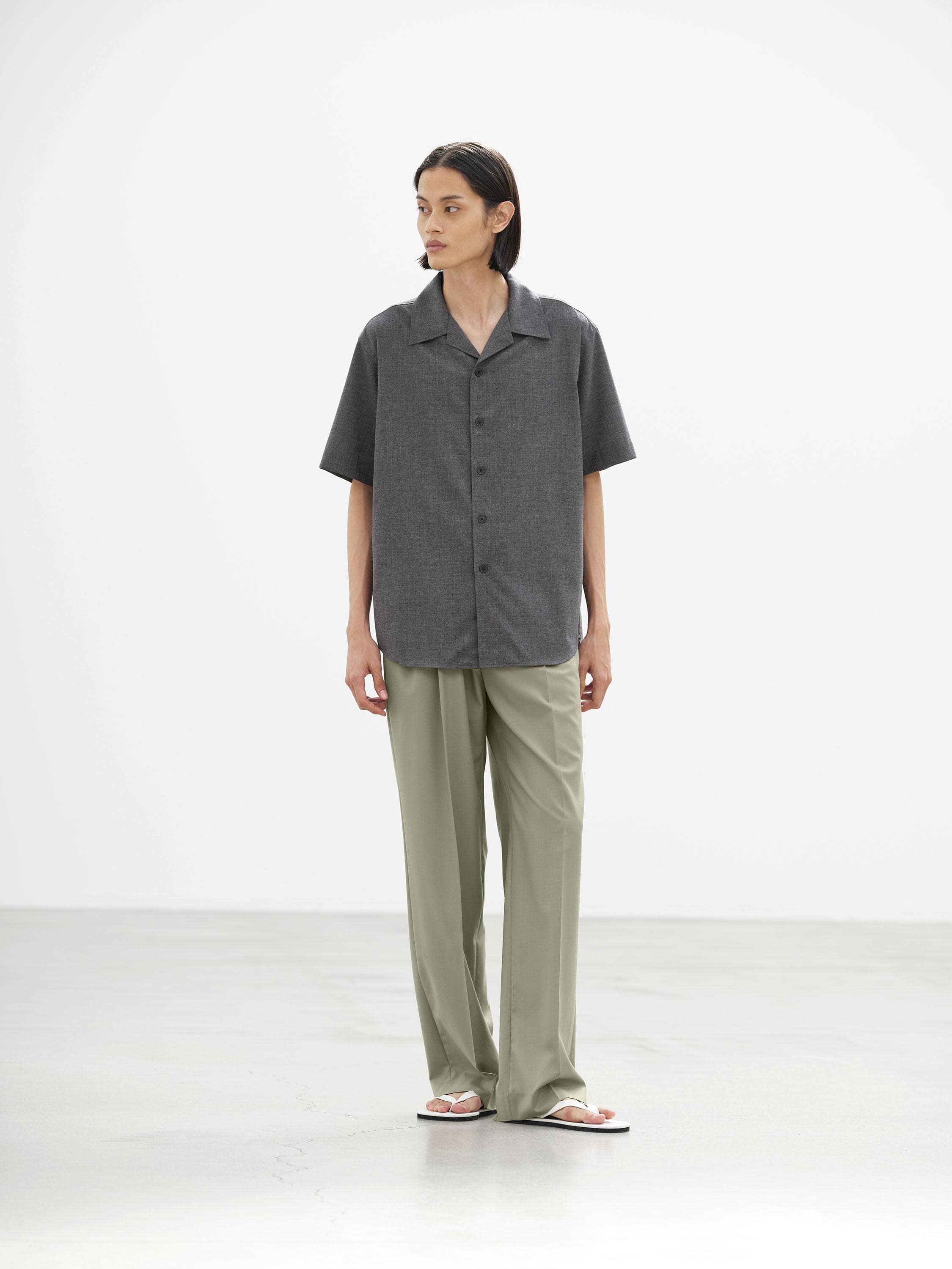 ULTRA FINE TROPICAL WOOL TWO-TUCK SLACKS