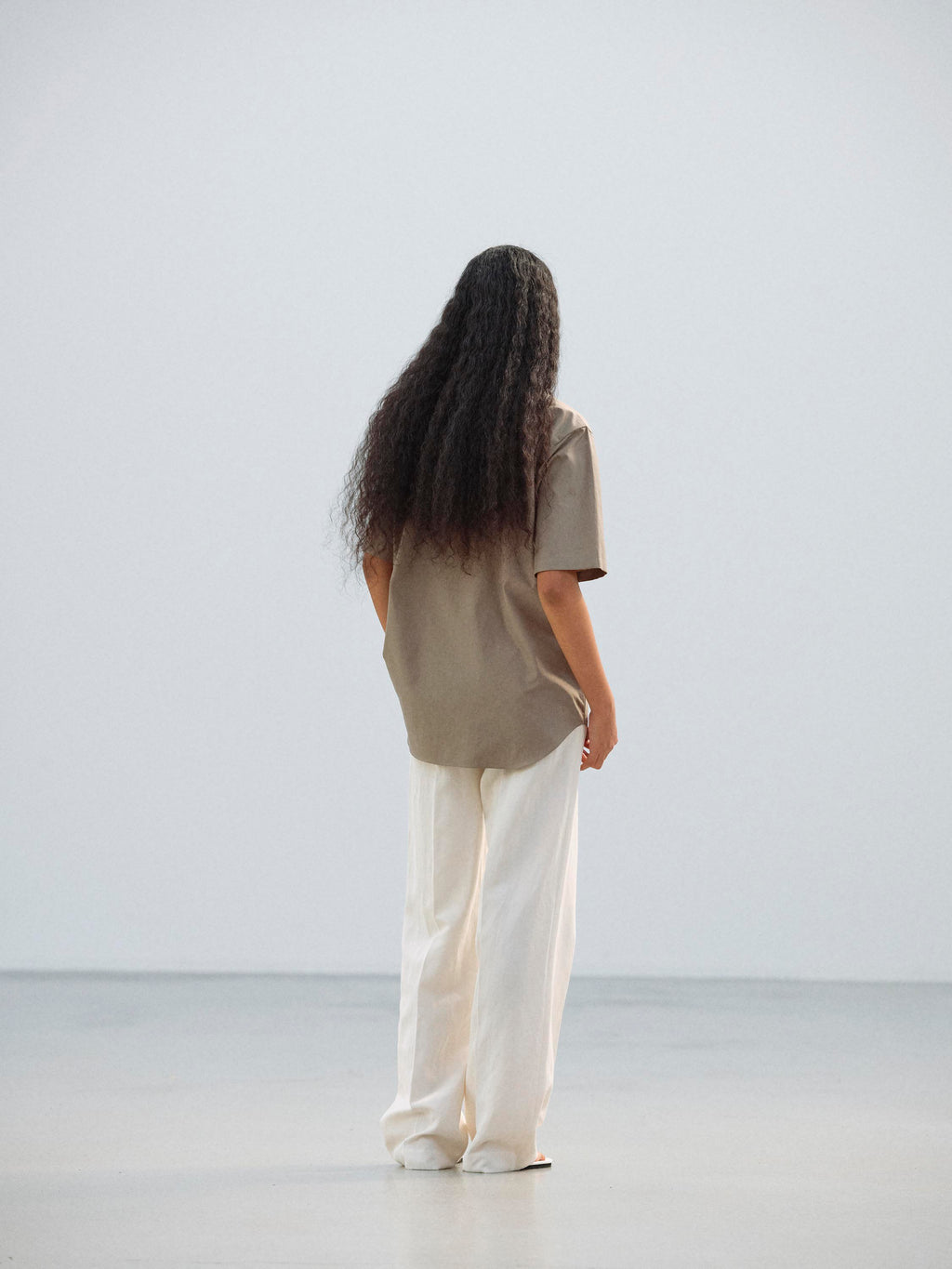 HIGH-TWIST WOOL LINEN TWILL SLACKS