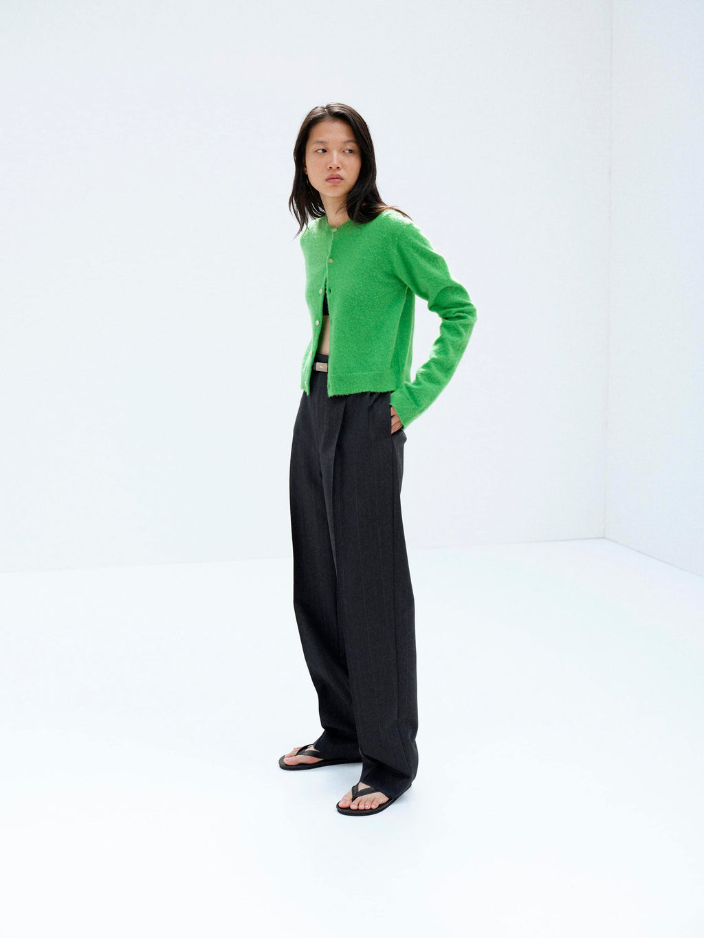 BLUEFACED WOOL TWO-TUCK SLACKS