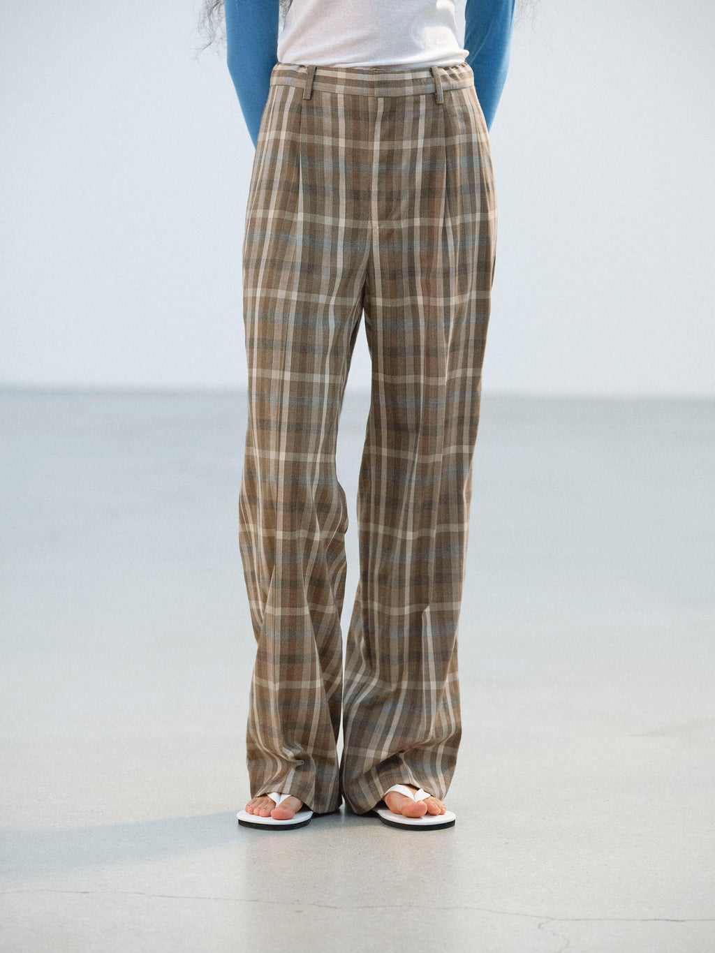 SUPER FINE TROPICAL WOOL CHECK TWO-TUCK SLACKS