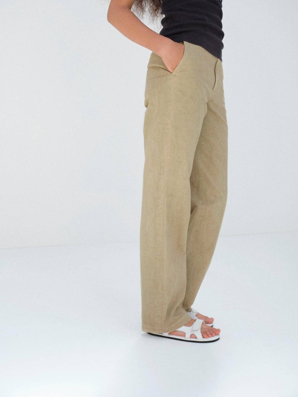 GARMENT-DYED FINX LIGHT CHINO PANTS